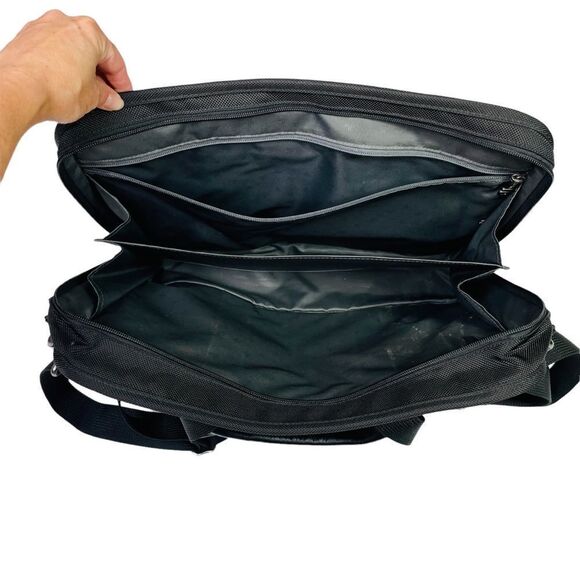 TUMI Black Nylon Gen 4.2 Organizer Portfolio Briefcase - Picture 14 of 16